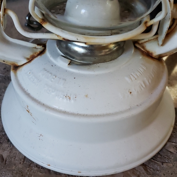 Vintage Meva #864 Kerosene Lantern - Picture 3 of 10